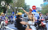 Người dân lỉnh kỉnh đồ đạc đổ về Hà Nội sau nghỉ lễ Quốc khánh 2-9